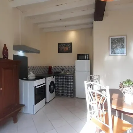 Le Du Chateau בית נופש *