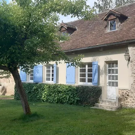בית נופש Le Du Chateau *