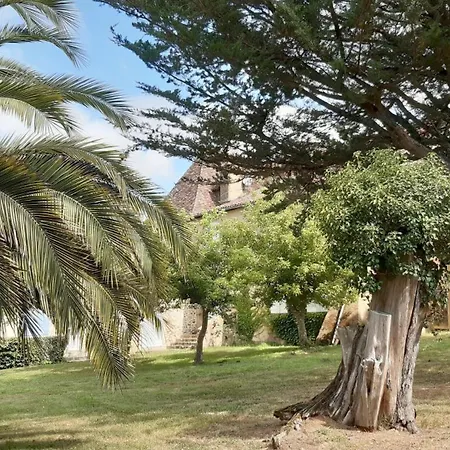 בית נופש Le Du Chateau *