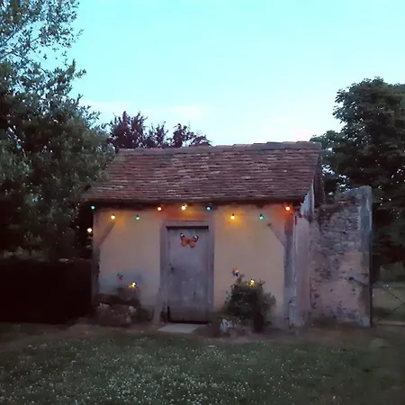 Le Du Chateau *